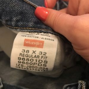 Men’s Regular Fit Wrangler Jeans 👖 38 X 32